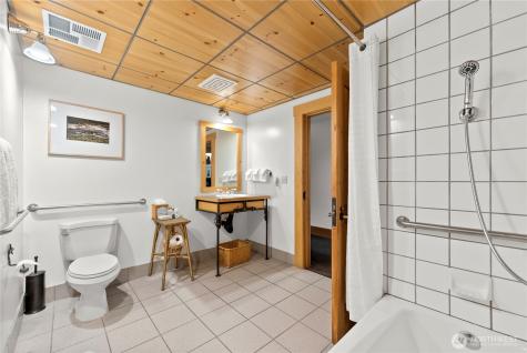 31 Early Winters Drive Mazama WA 98833