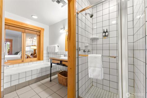 31 Early Winters Drive Mazama WA 98833