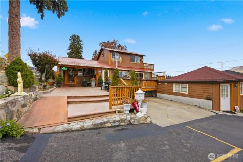 2044 W Woodin Avenue Chelan WA 98816