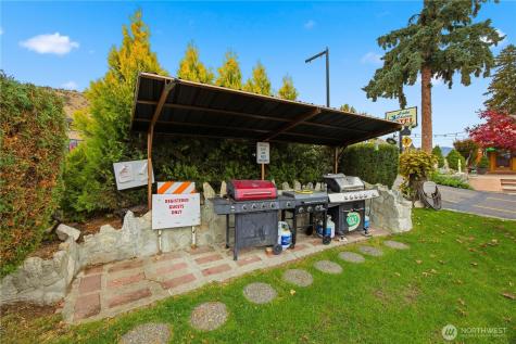 2044 W Woodin Avenue Chelan WA 98816