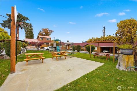 2044 W Woodin Avenue Chelan WA 98816