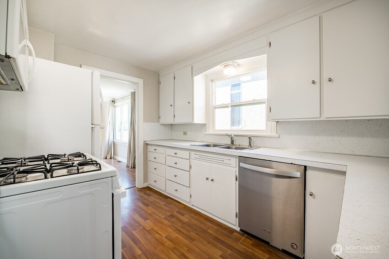 549 Cherry Street Blaine WA 98230