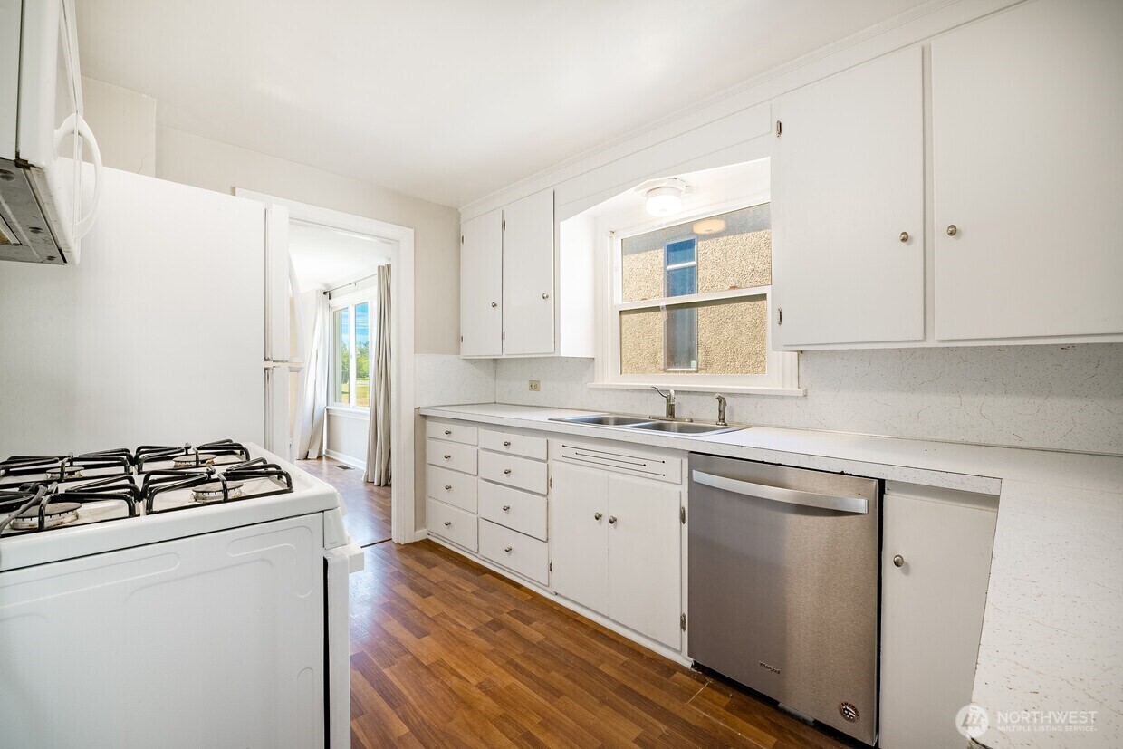 549 Cherry Street Blaine WA 98230