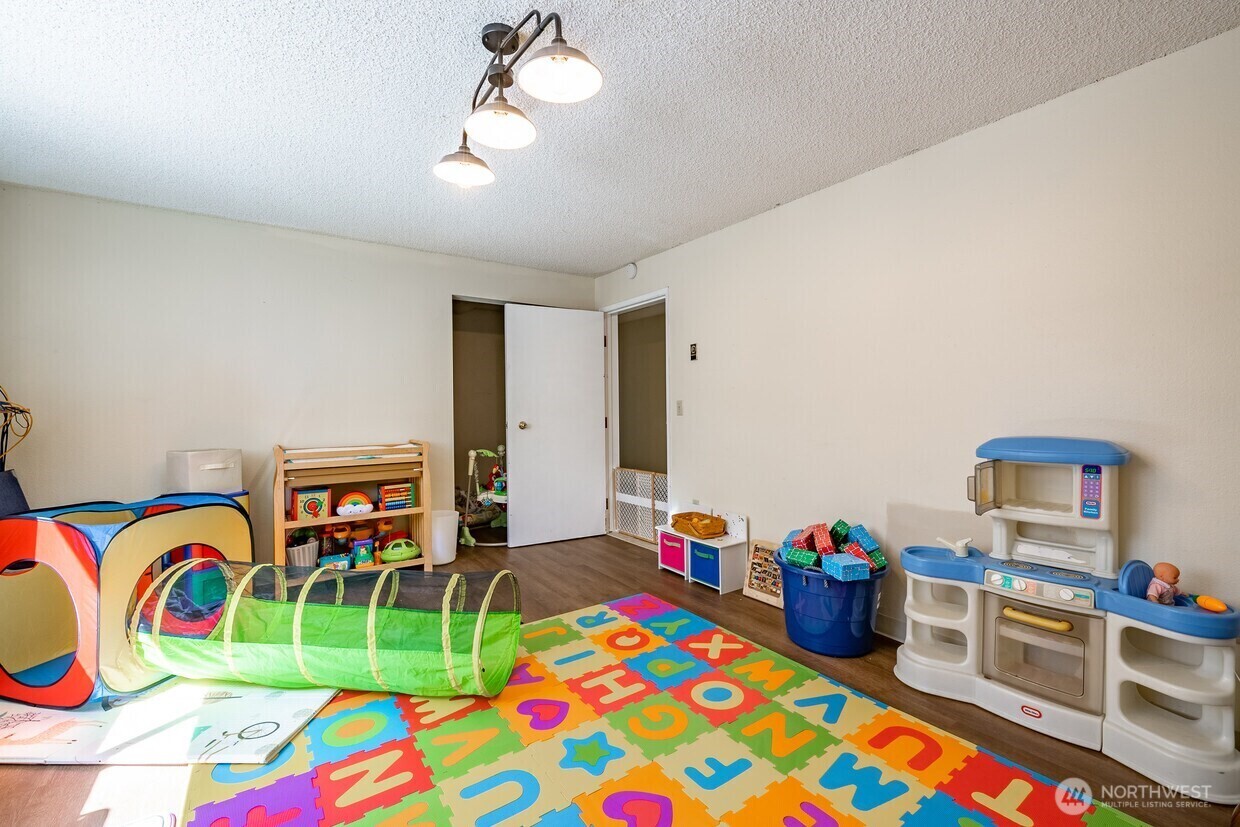549 Cherry Street Blaine WA 98230