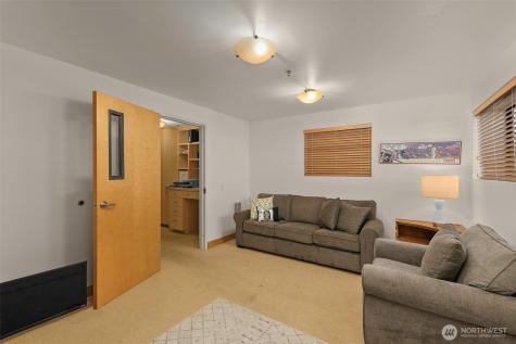 9730 29th Avenue W Everett WA 98204