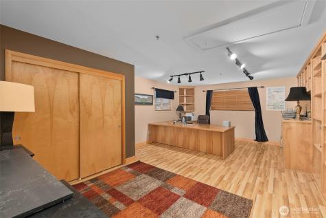 9730 29th Avenue W Everett WA 98204