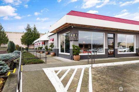 1421 SW Barlow Street Oak Harbor WA 98277