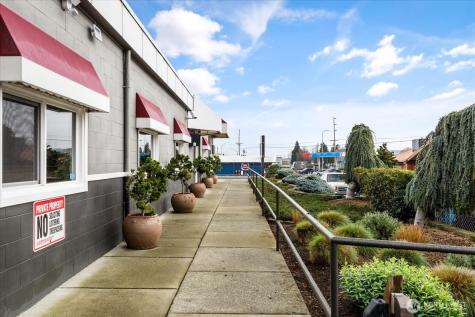 1421 SW Barlow Street Oak Harbor WA 98277