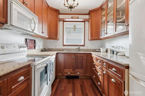211 14th Avenue E Seattle WA 98112