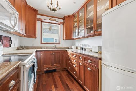 211 14th Avenue E Seattle WA 98112