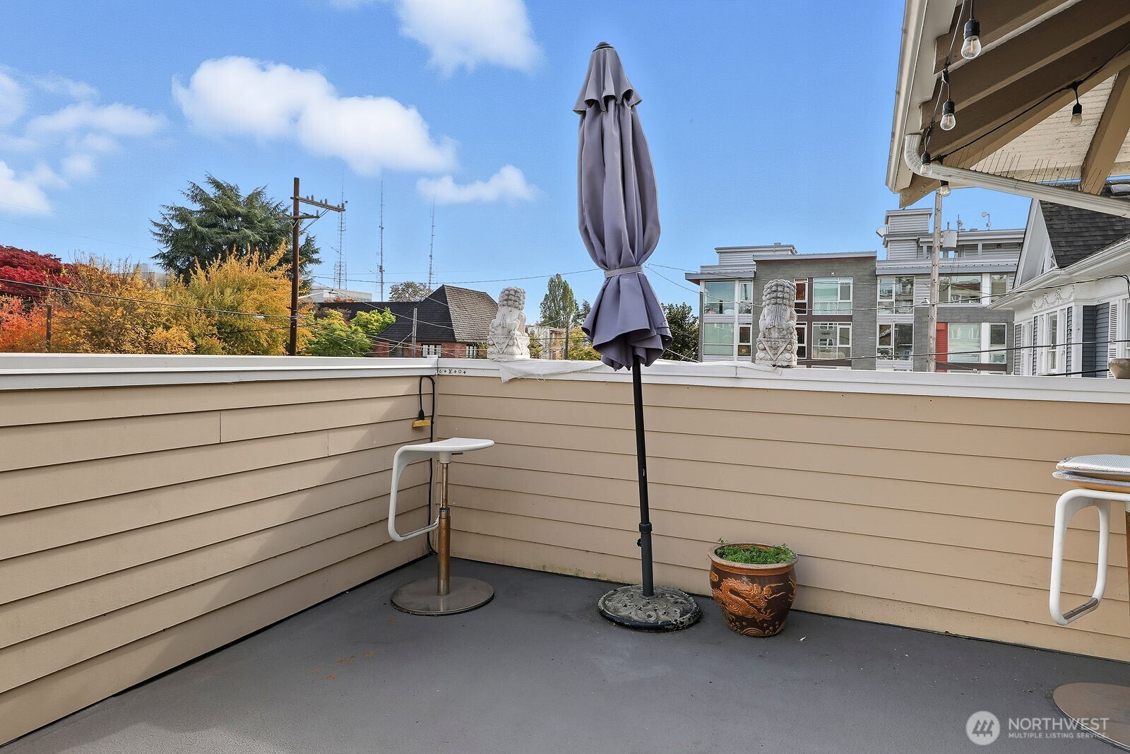 211 14th Avenue E Seattle WA 98112