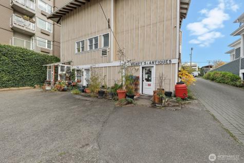 211 14th Avenue E Seattle WA 98112