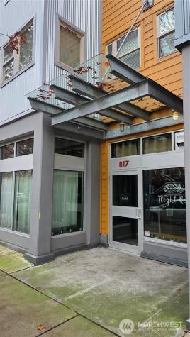 827 Hiawatha Place S Seattle WA 98144