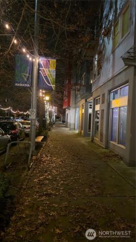 827 Hiawatha Place S Seattle WA 98144