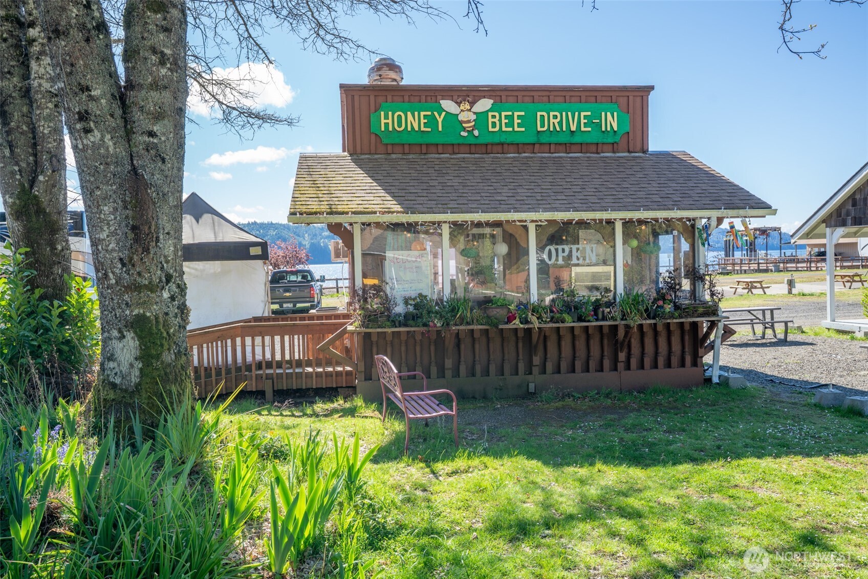 27001 N Us Highway 101 Hoodsport WA 98548