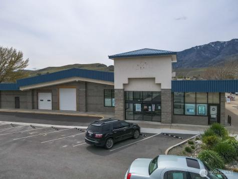 169 Pateros Mall Pateros WA 98846