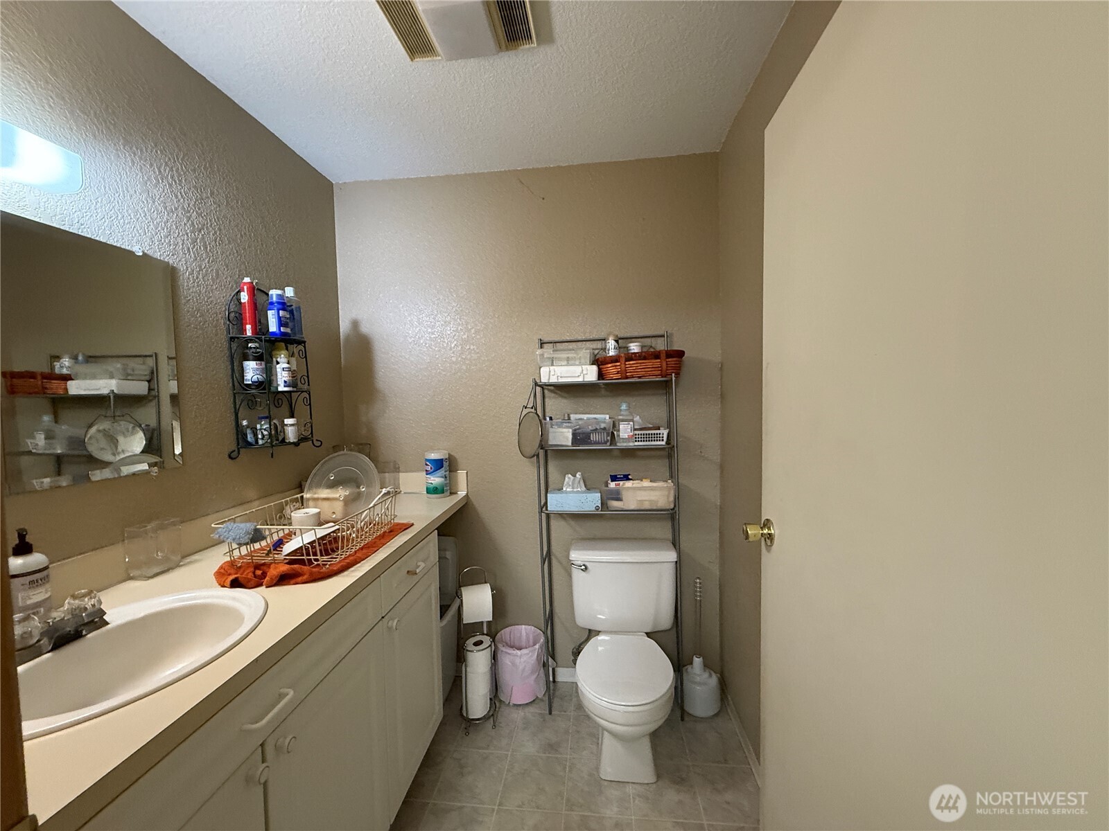 1910 Bay Avenue Ocean Park WA 98640