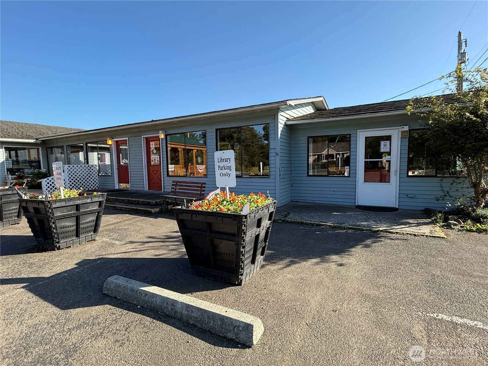 1910 Bay Avenue Ocean Park WA 98640