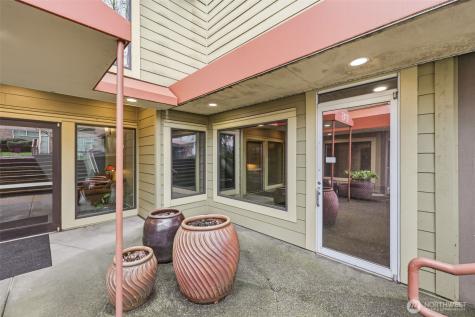 8745 Greenwood Avenue N Seattle WA 98103