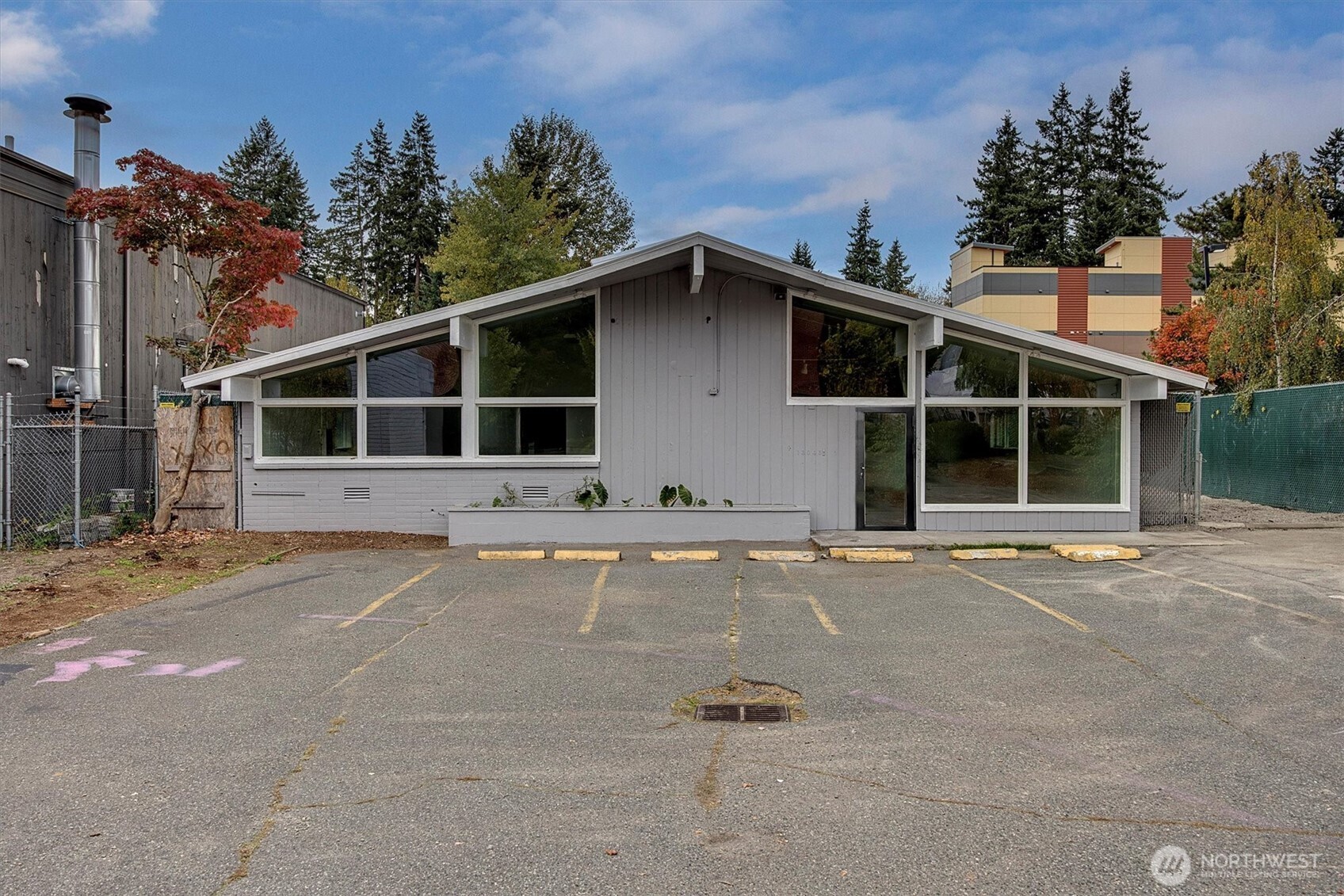 13045 Lake City Way NE Seattle WA 98125