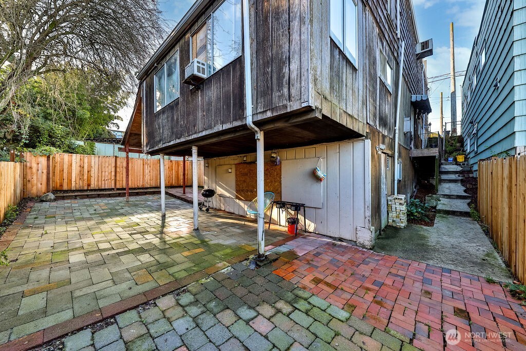 9264 57th Avenue S Seattle WA 98118