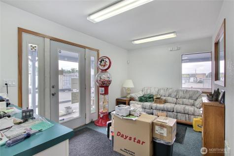 209 125th Street S Street S Tacoma WA 98444