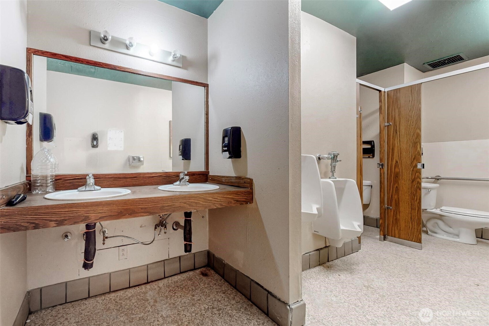 3558 Wheaton Way Bremerton WA 98310