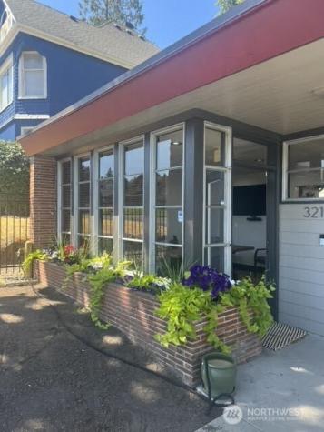 3219 6th Avenue Tacoma WA 98406