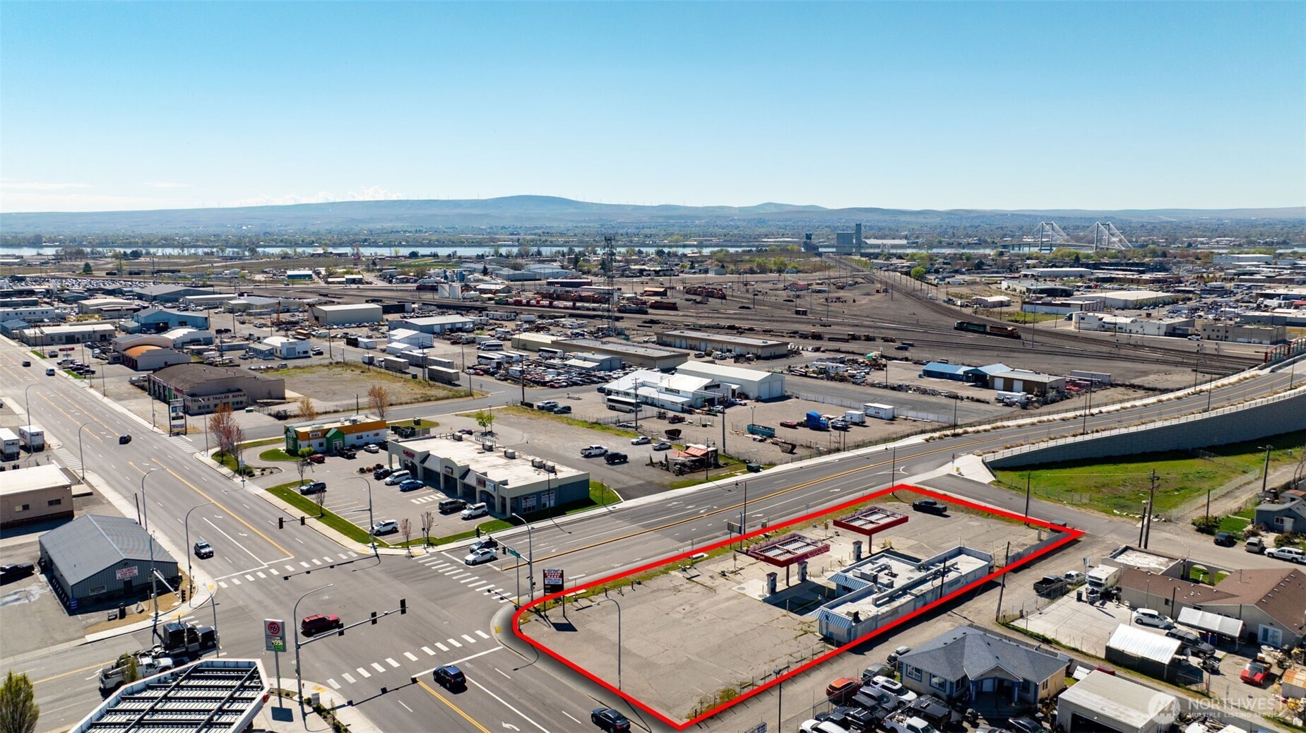 1211 E Lewis Street Pasco WA 99301