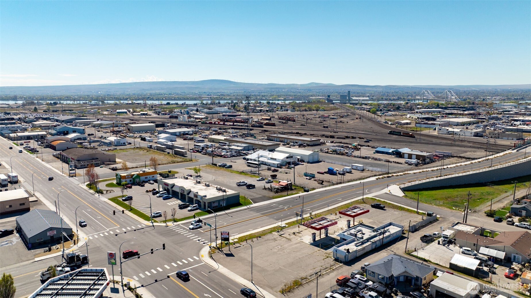 1211 E Lewis Street Pasco WA 99301