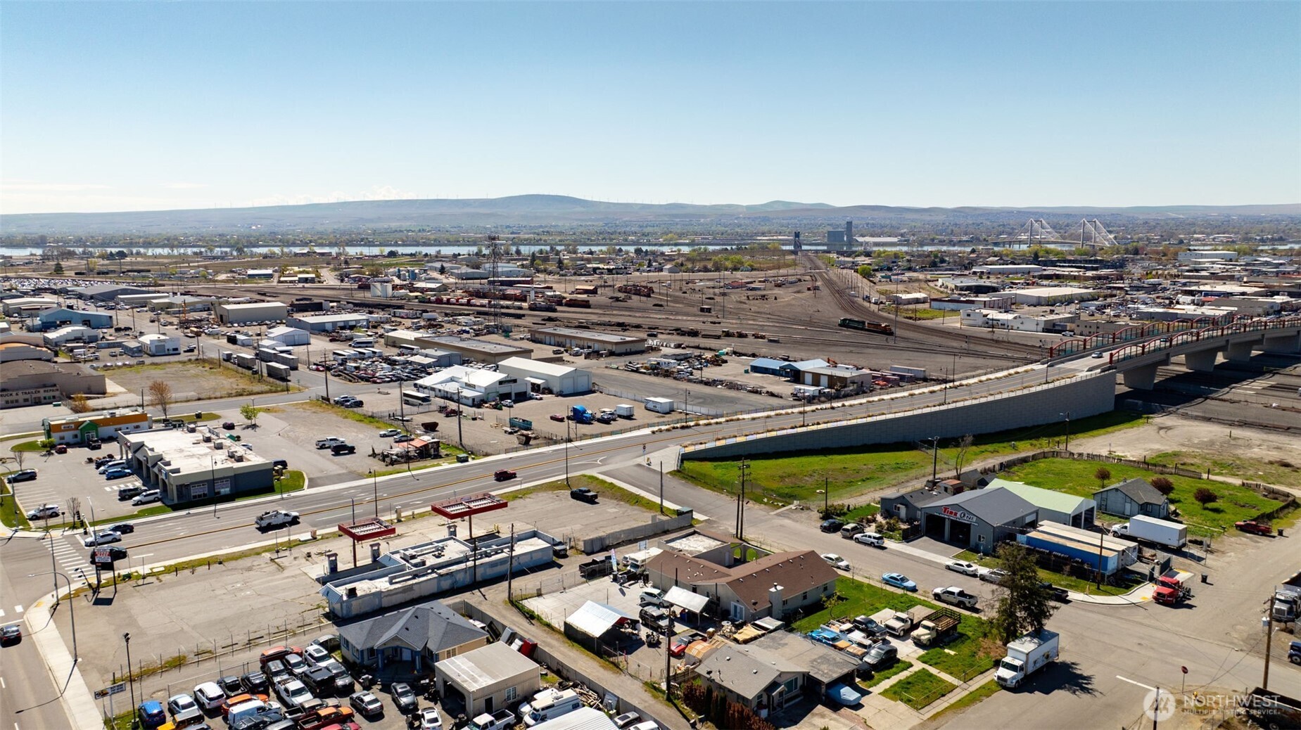 1211 E Lewis Street Pasco WA 99301
