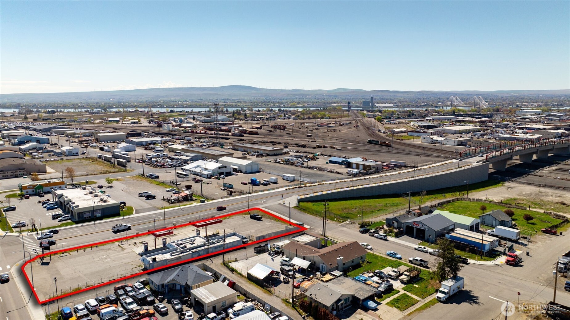 1211 E Lewis Street Pasco WA 99301