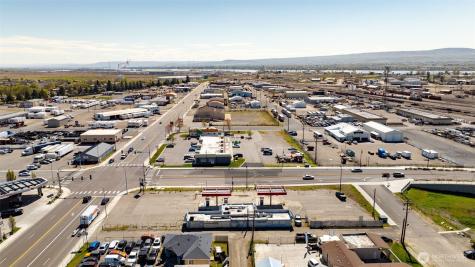1211 E Lewis Street Pasco WA 99301