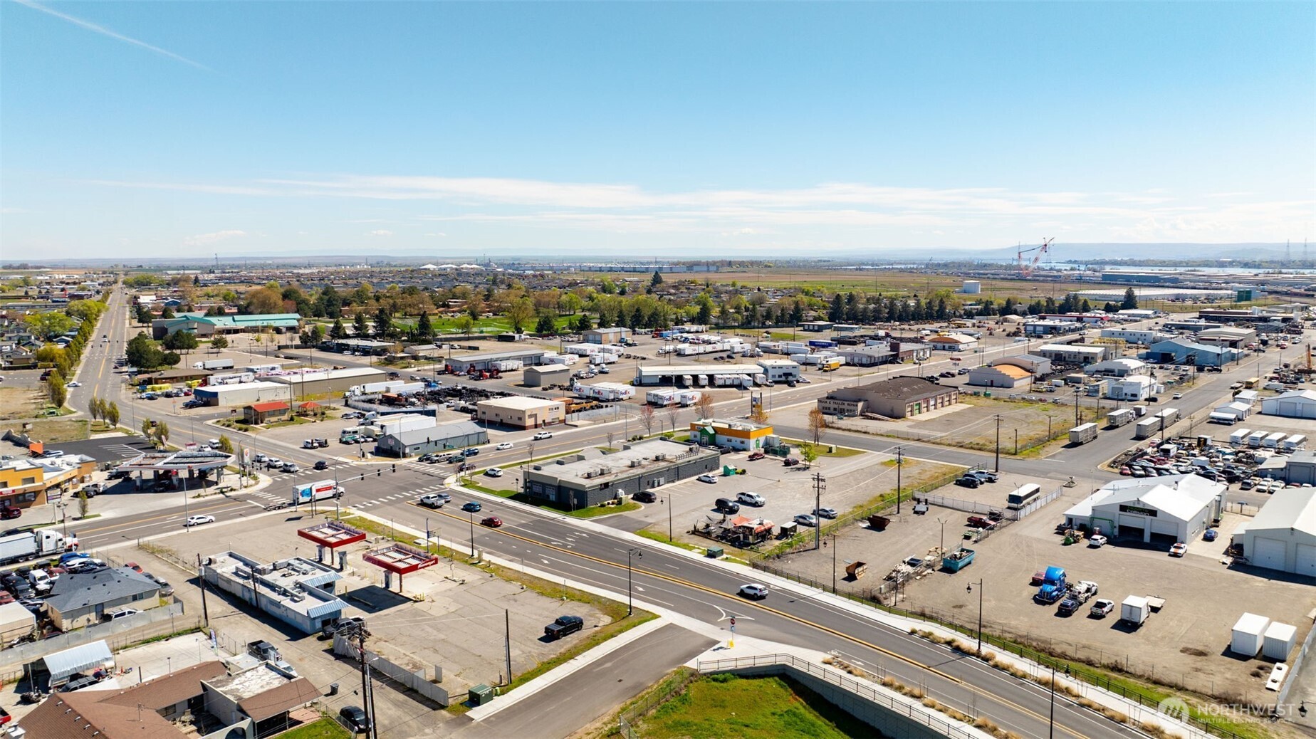 1211 E Lewis Street Pasco WA 99301