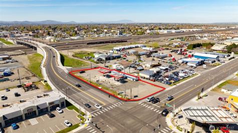 1211 E Lewis Street Pasco WA 99301