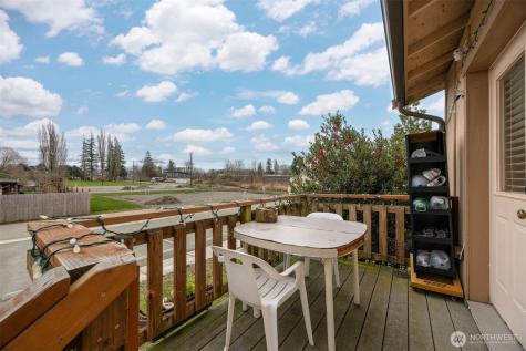 5698 2nd Avenue Ferndale WA 98248