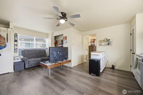 5698 2nd Avenue Ferndale WA 98248