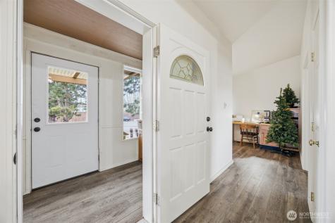 5698 2nd Avenue Ferndale WA 98248