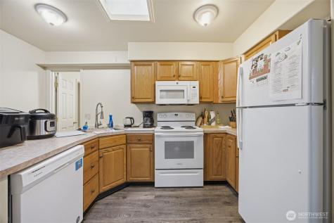 5698 2nd Avenue Ferndale WA 98248
