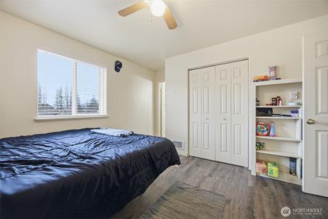 5698 2nd Avenue Ferndale WA 98248