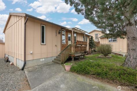 5698 2nd Avenue Ferndale WA 98248
