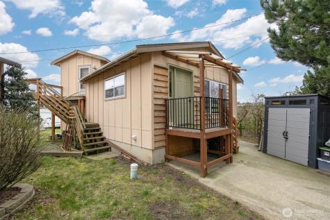 5698 2nd Avenue Ferndale WA 98248