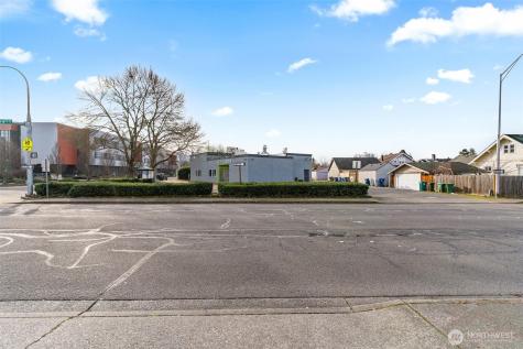351 Park Avenue N Renton WA 98057