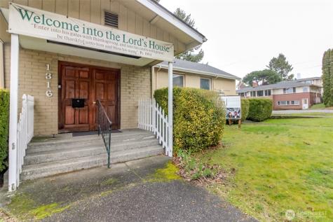 1316 SW Holden Street Seattle WA 98106