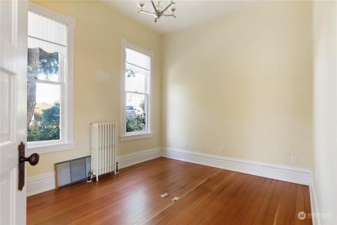 1199 SE Dock Street Oak Harbor WA 98277
