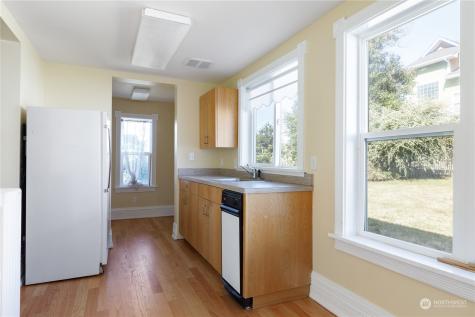 1199 SE Dock Street Oak Harbor WA 98277
