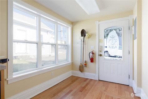 1199 SE Dock Street Oak Harbor WA 98277