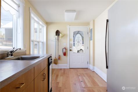 1199 SE Dock Street Oak Harbor WA 98277