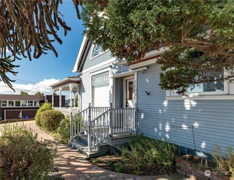1199 SE Dock Street Oak Harbor WA 98277
