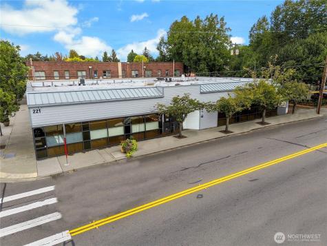 221 W Gowe Street Kent WA 98032